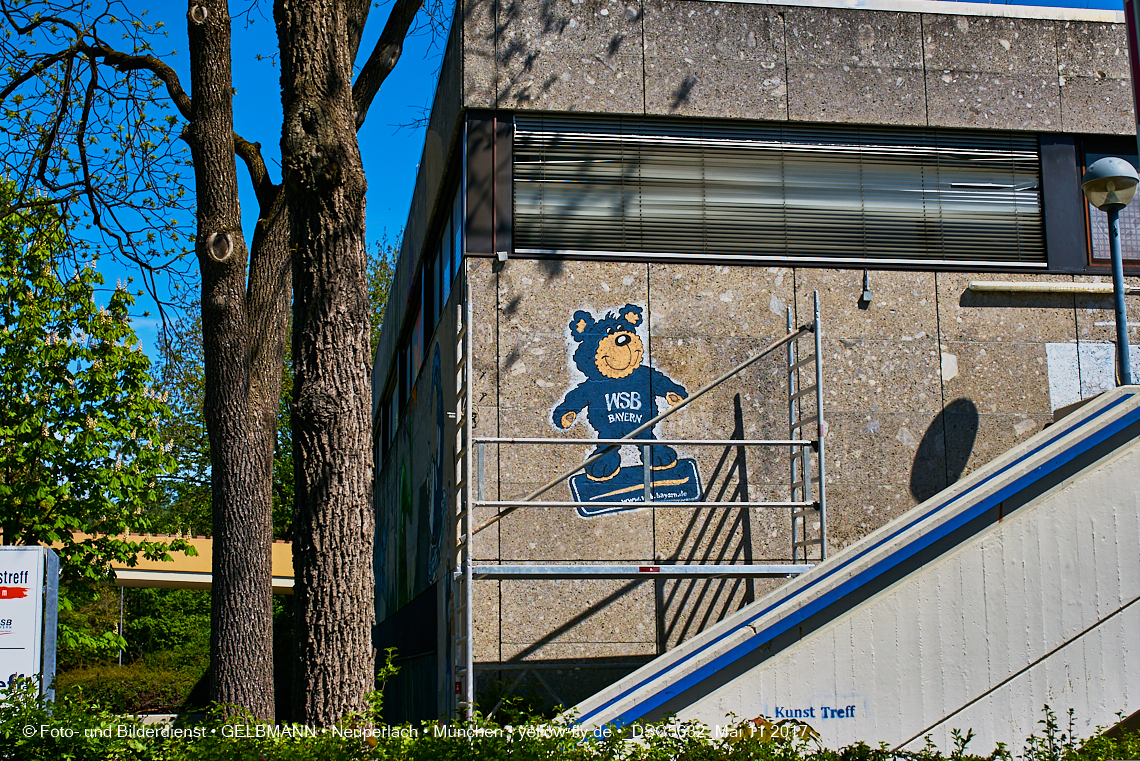 21.03.2017 - Abrissbaustelle Quiddezentrum in Neuperlach